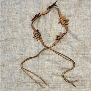 Vintage Y2K Fossil beige leather flower tie belt